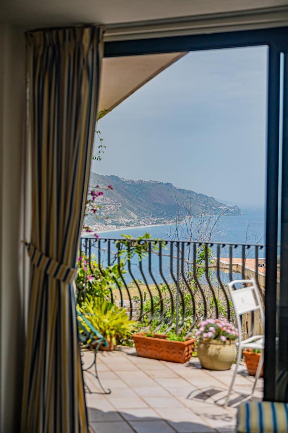 View (from property/room), Balcony/Terrace, Sea view