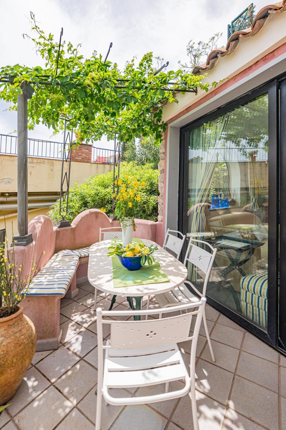 Property building, Balcony/Terrace
