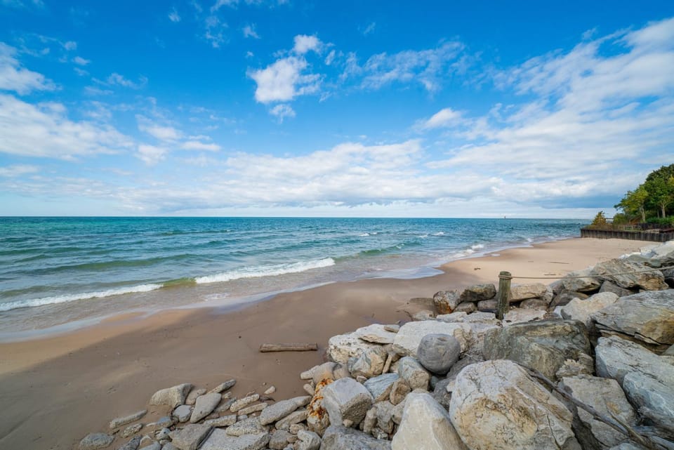 Spacious Modern Farmhouse w/Private Beach, Oversized Hot Tub & Game Room House in South Haven