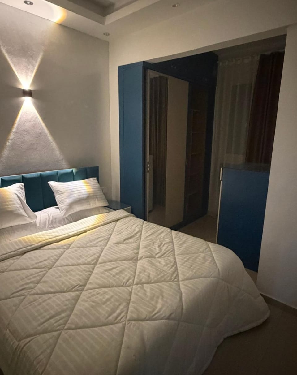 High finishing specs with 3bd beside Auc Apartment in New Cairo City