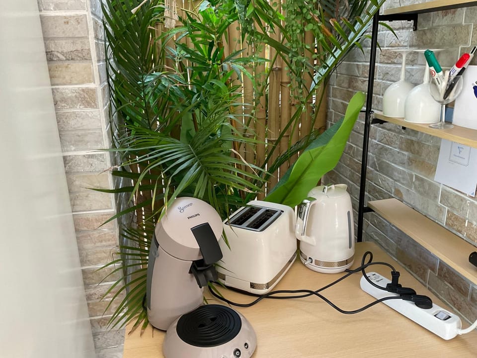 Coffee/tea facilities