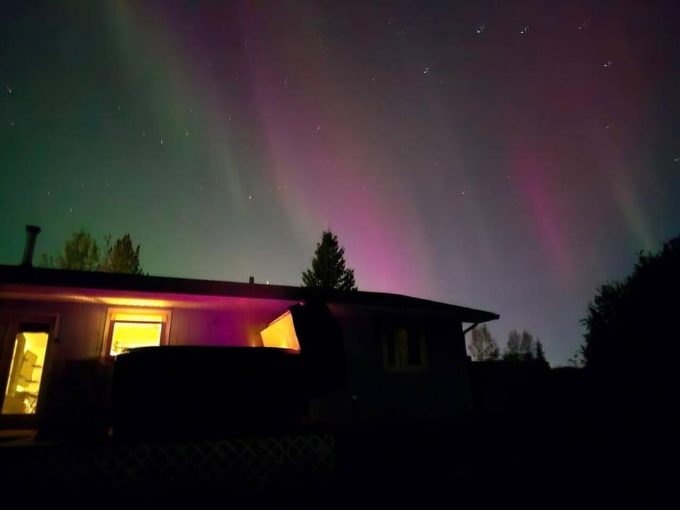 Cozy Little Dipper House in Alaska