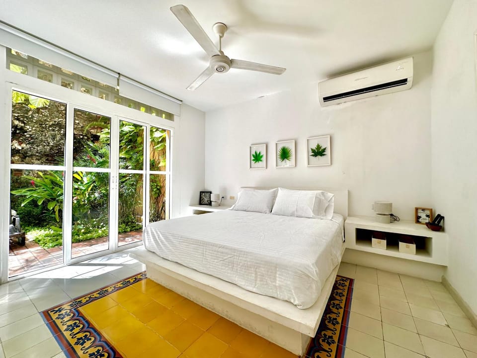 Calamari Homes - Centenario Casa 102 - Walled City Apartment in Cartagena