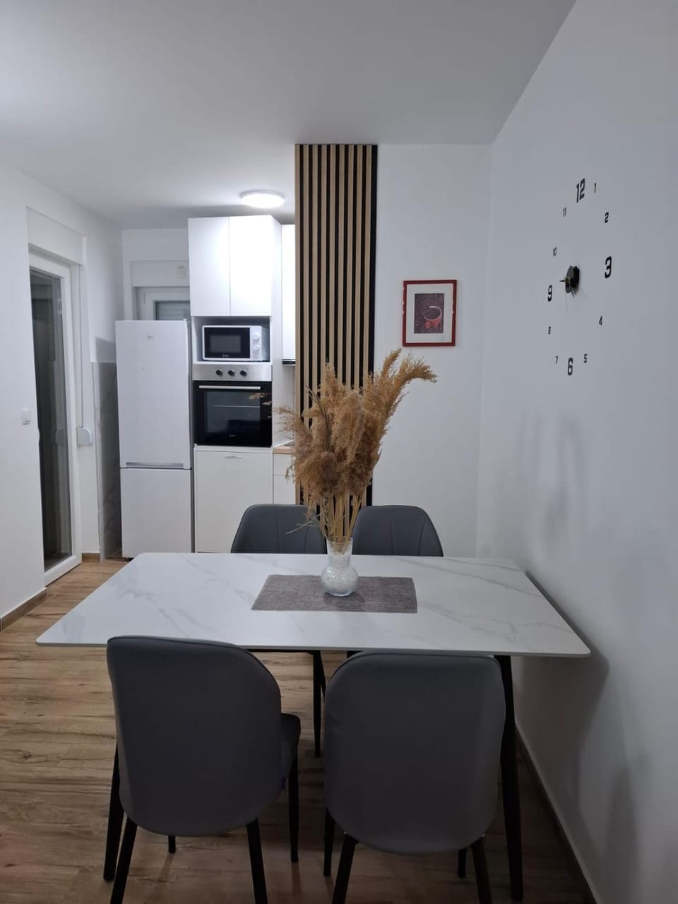 Perfect DTM LUX New 2025, Free Parking Apartment in Belgrade