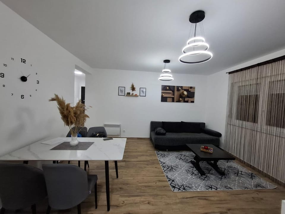 Perfect DTM LUX New 2025, Free Parking Apartment in Belgrade