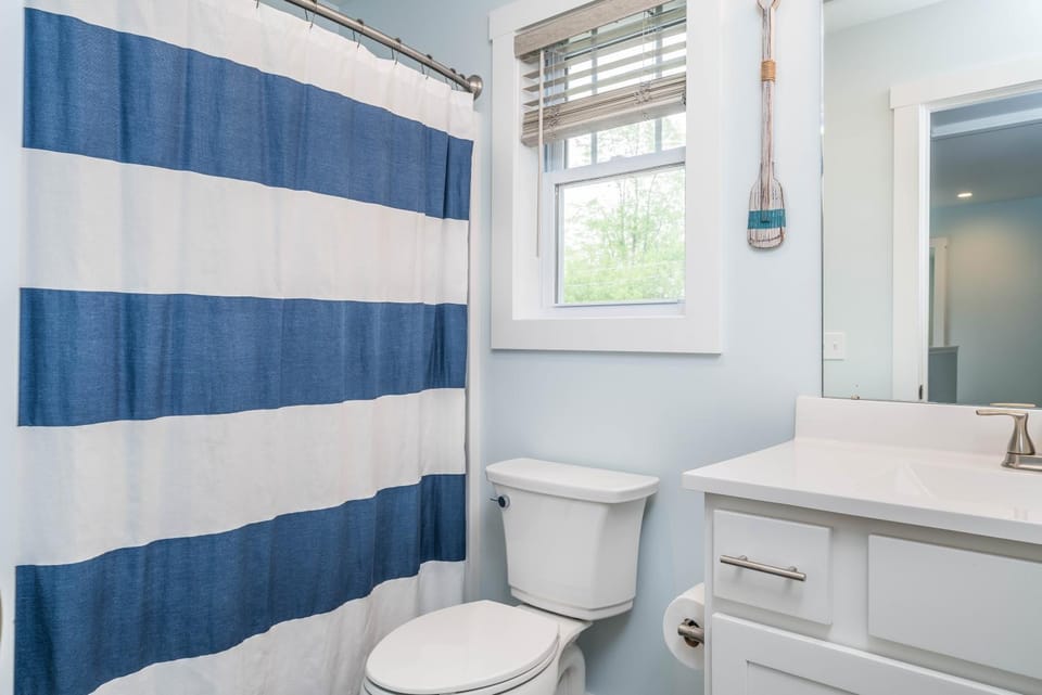 New 4BR Home in the Heart of South Haven! House in South Haven