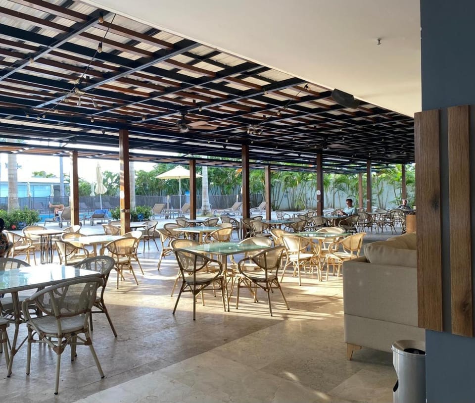 Restaurant/places to eat, Day