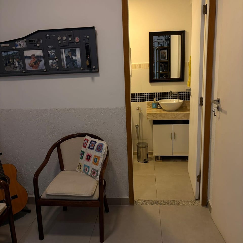 Bathroom, Seating area