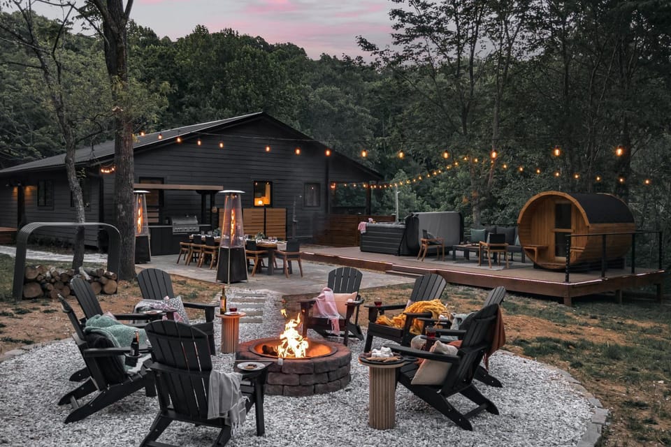Patio, Natural landscape, BBQ facilities, Garden, Seating area, Dining area, Garden view