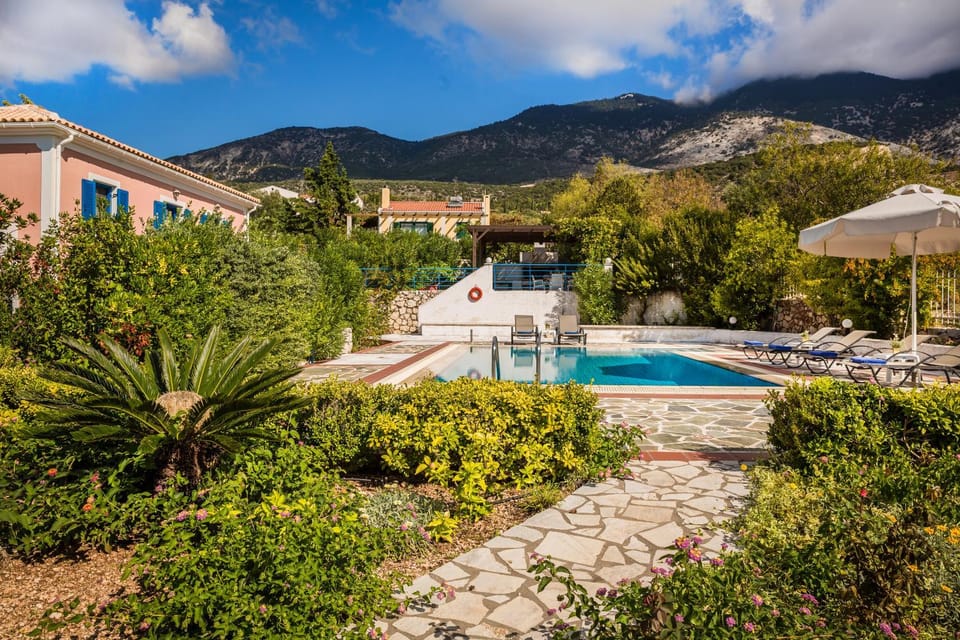 Property building, Natural landscape, Garden view, Mountain view, Swimming pool, sunbed