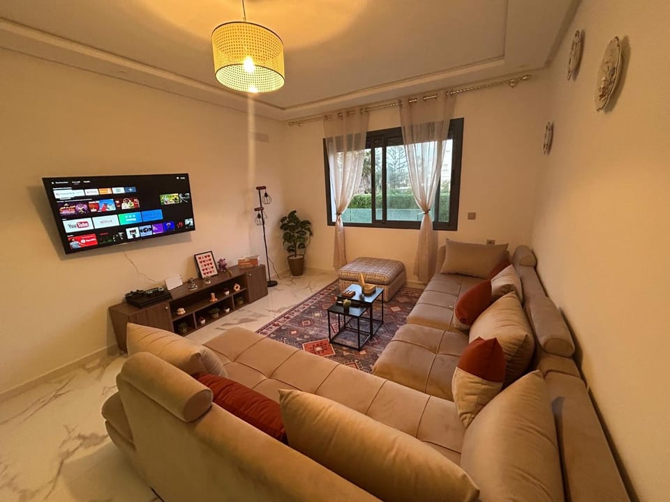 Magnifique appartement calme et de prestige de 108 m, 3 PISCINES, 2 min PLAGE, Le BEST pour vos vacances Apartment in Casablanca-Settat