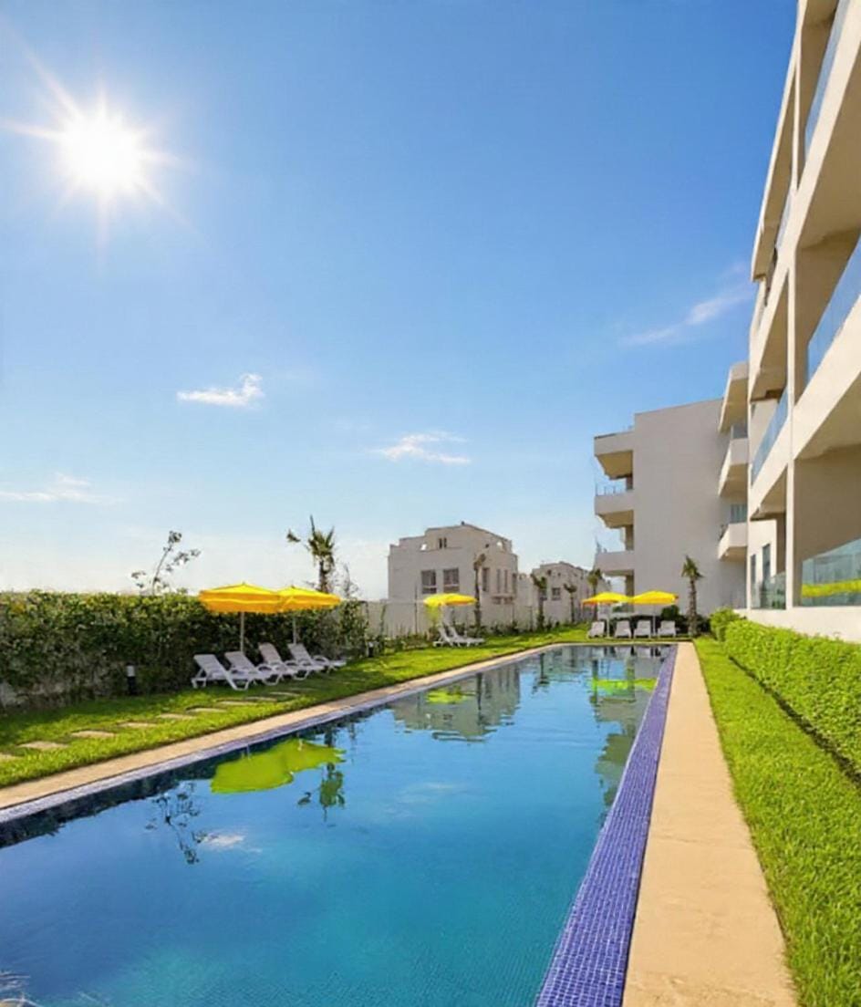 Magnifique appartement calme et de prestige de 108 m, 3 PISCINES, 2 min PLAGE, Le BEST pour vos vacances Apartment in Casablanca-Settat