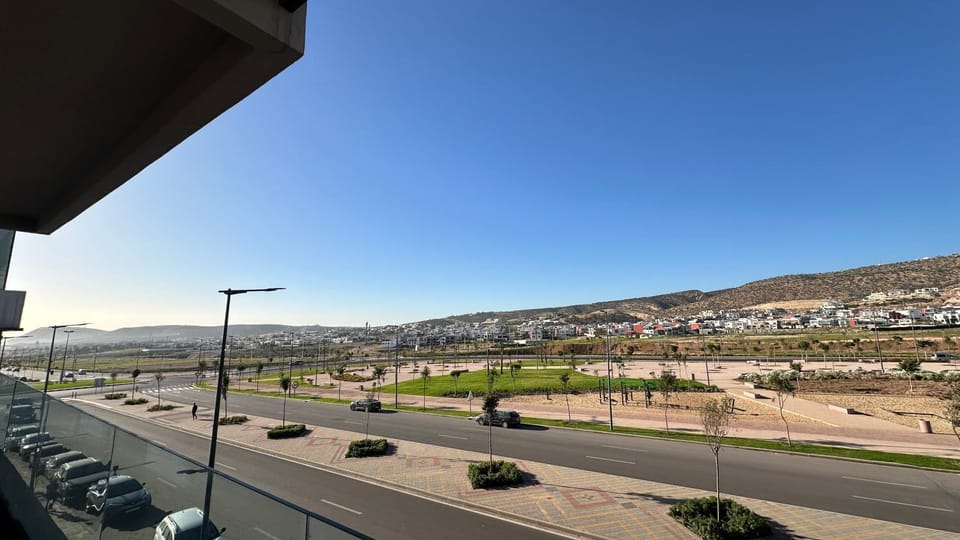 Élegant Appartement avec Vue Panoramique Apartment in Agadir