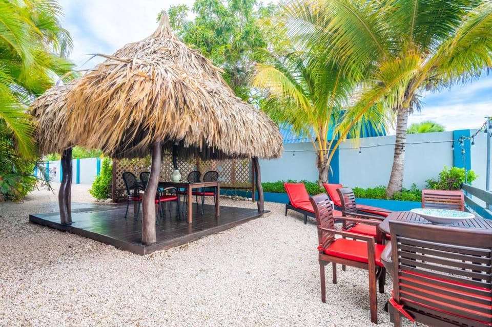 Patio, Garden, sunbed