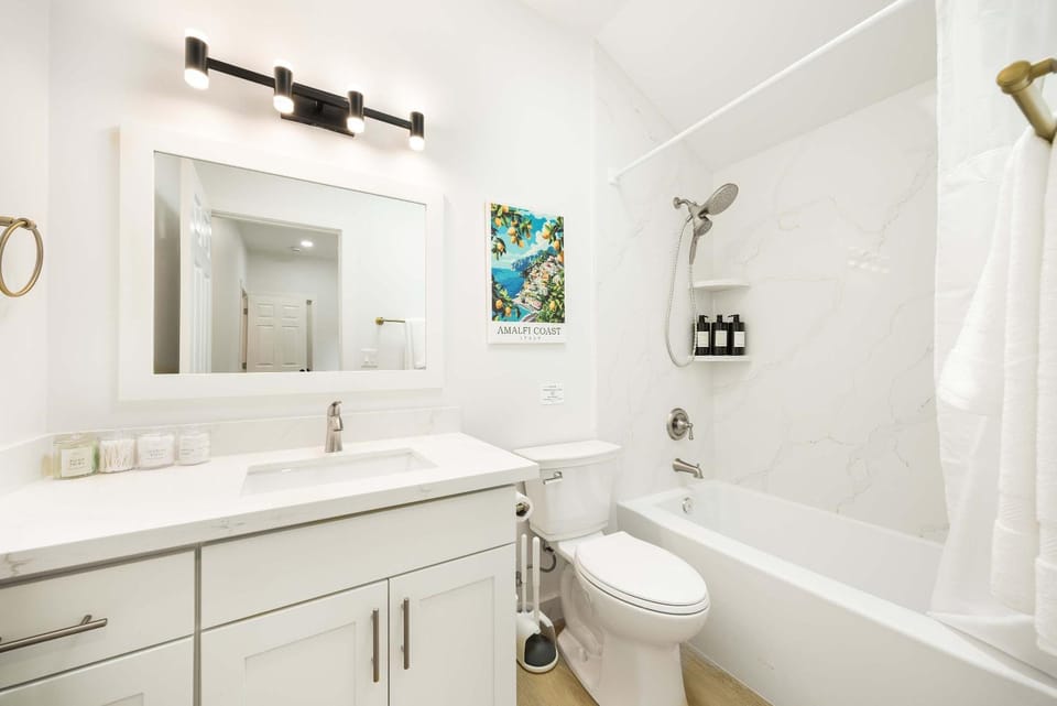 Single-Level 3BR Retreat Step-Free & Family Ready House in Shoreline
