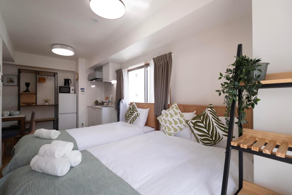 Bed, Kitchen or kitchenette, Photo of the whole room, Bedroom, towels