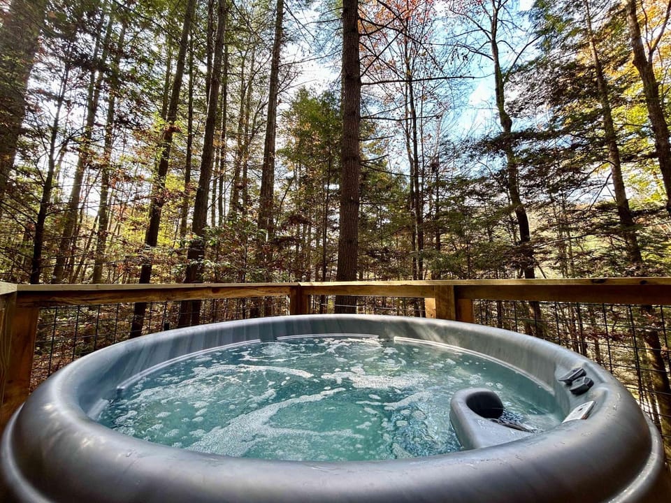 The Founder - Iconic Rockhouse Cabin Cabin in Kentucky
