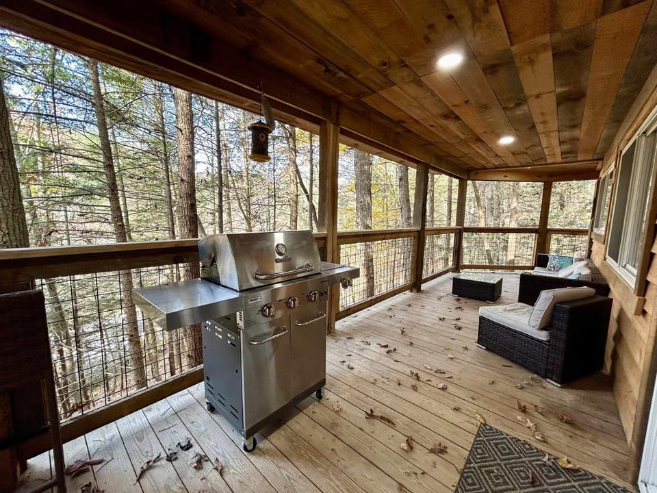 The Founder - Iconic Rockhouse Cabin Cabin in Kentucky
