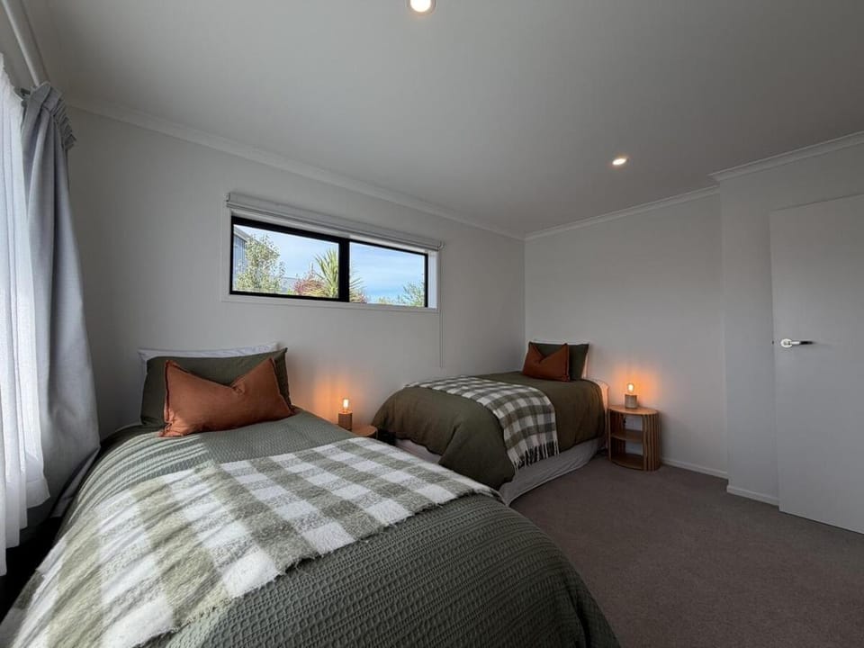 Southern Peaks Panorama House in Te Anau