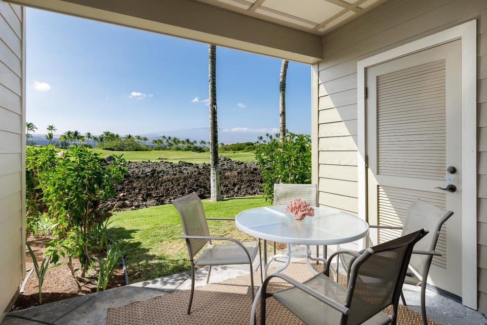 Hale Maluhia Cozy 2BR condo in Mauna Lani, perfect for a serene getaway Apartment in Puako