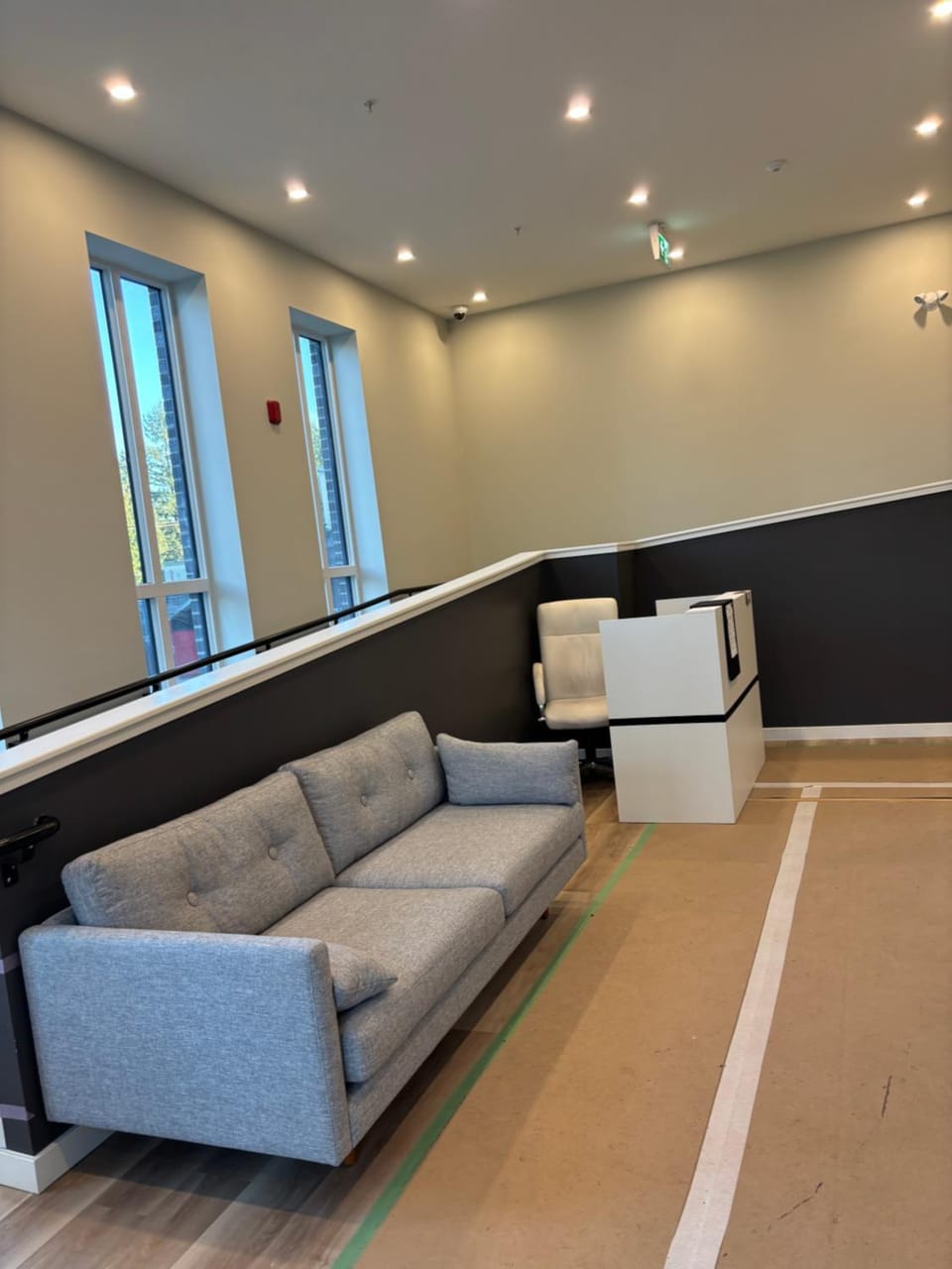 Central Luxe Apartment in Surrey