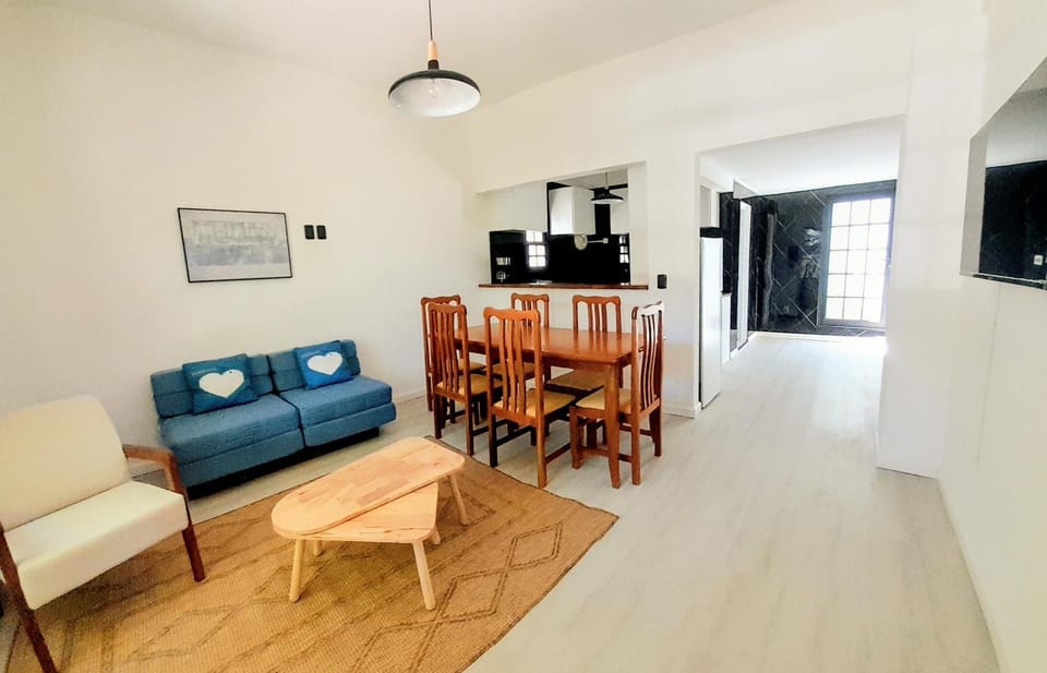 Casa cerca del Puerto, Centro y Barrio Histórico House in Uruguay