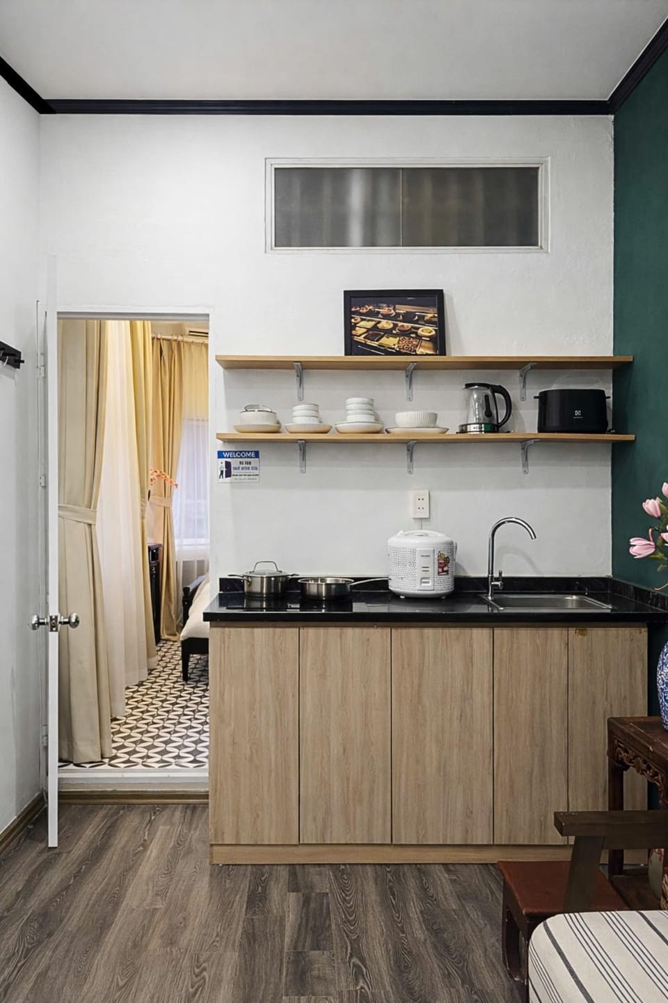 Kitchen or kitchenette