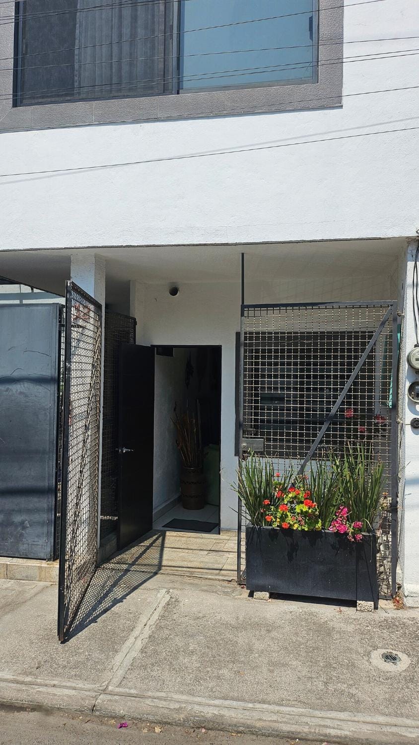 Walk to Estadio Azteca! World Cup Secure Loft 2p Apartment in Mexico City