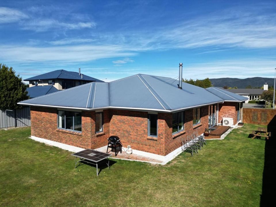 Wapiti Lodge on Lawson House in Te Anau