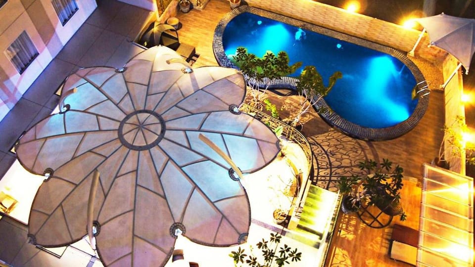 Swimming pool