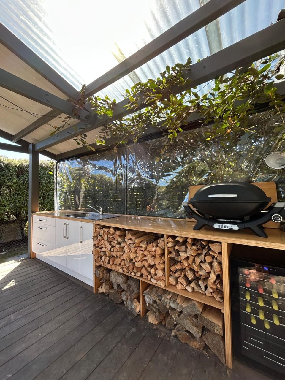 Patio, BBQ facilities