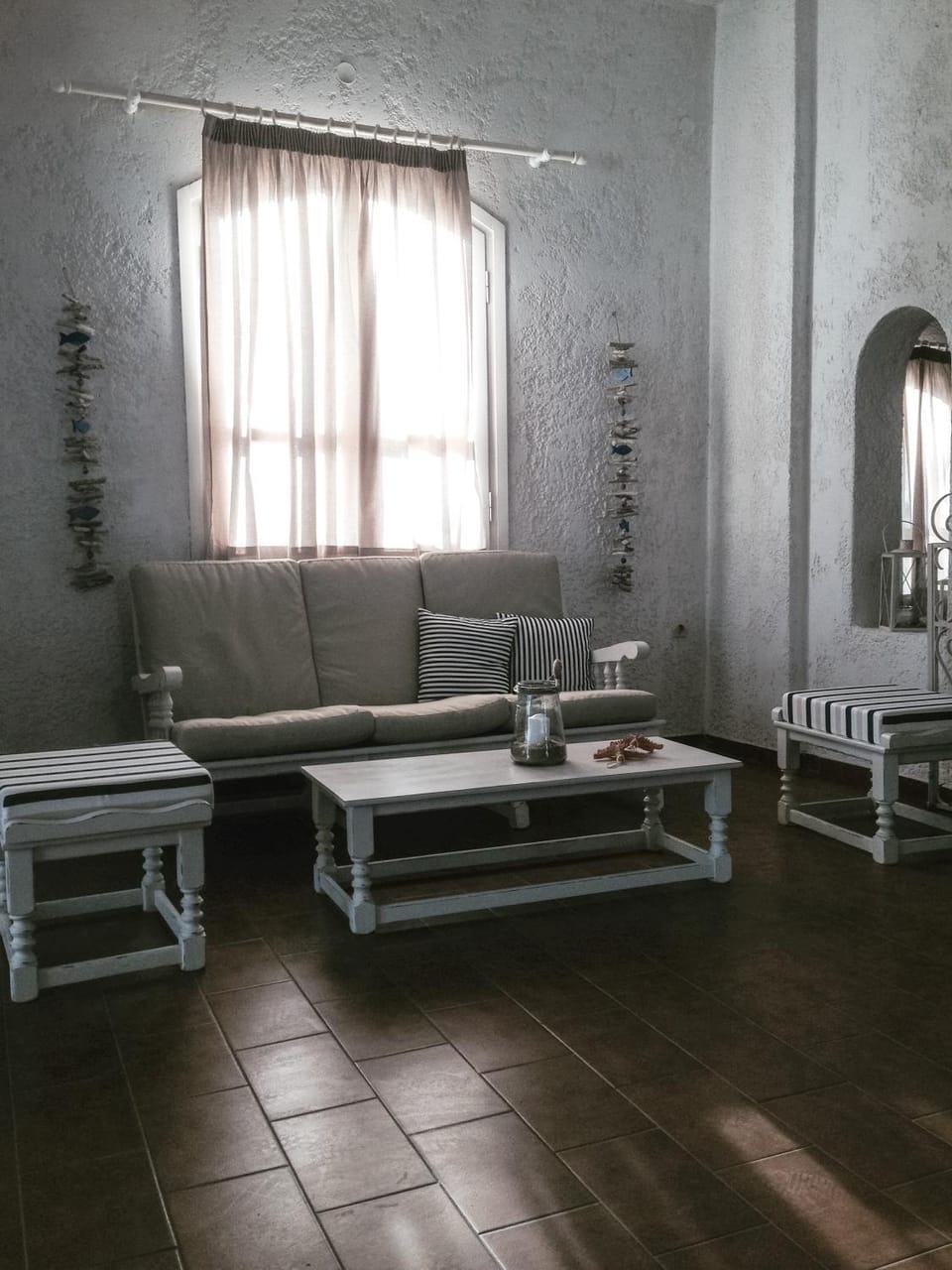 Day, Living room