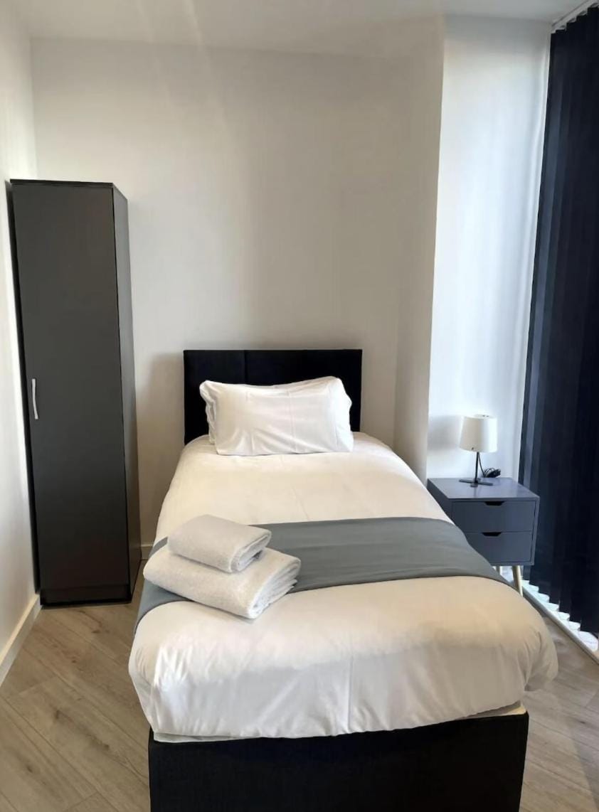 Viewpoint Pads Apartment in London Borough of Southwark