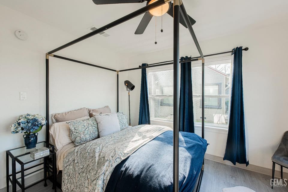 Luxury Stay Near Downtown Bakersfield Villa in Bakersfield