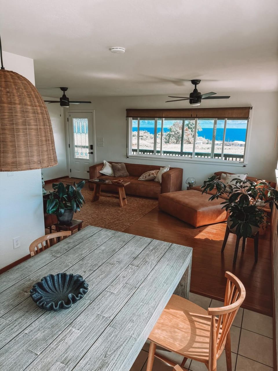 Luxury Farm Stay with Hot Tub, Cold Plunge and Cuddle Cows House in Honomu