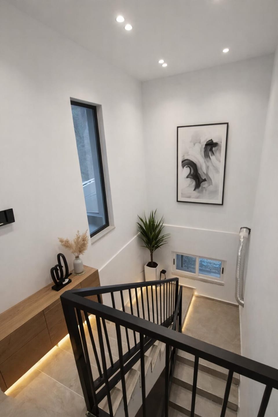 Family Villa near TEG 10 Guests Large Terrace Free Parking Apartment in Tirana County, Albania