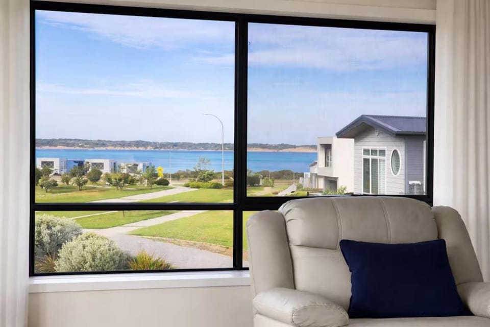 Day, Living room, Seating area, Sea view