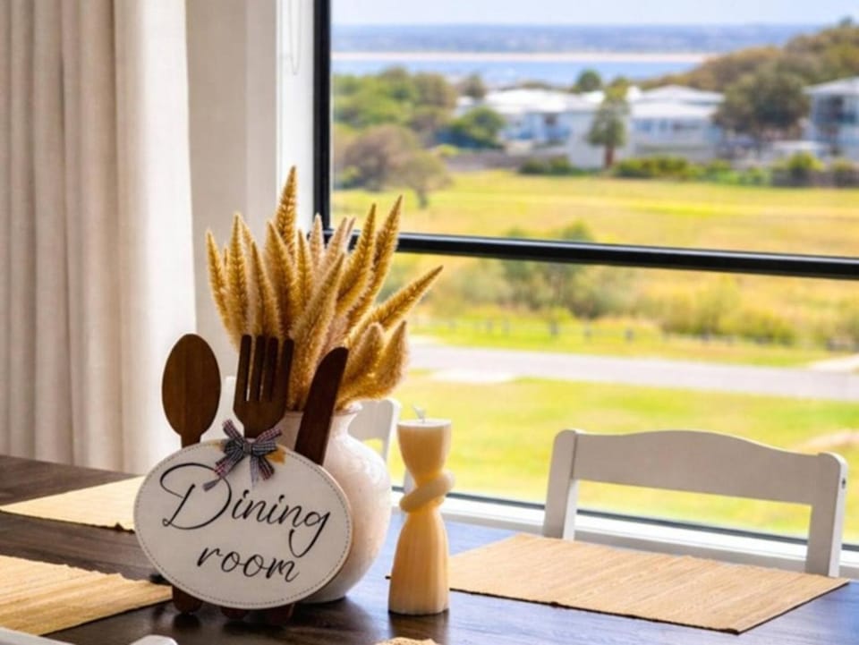 View (from property/room), Dining area
