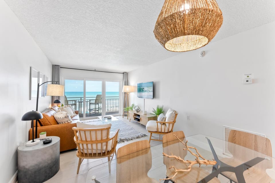 Balcony/Terrace, Living room, Seating area, Dining area