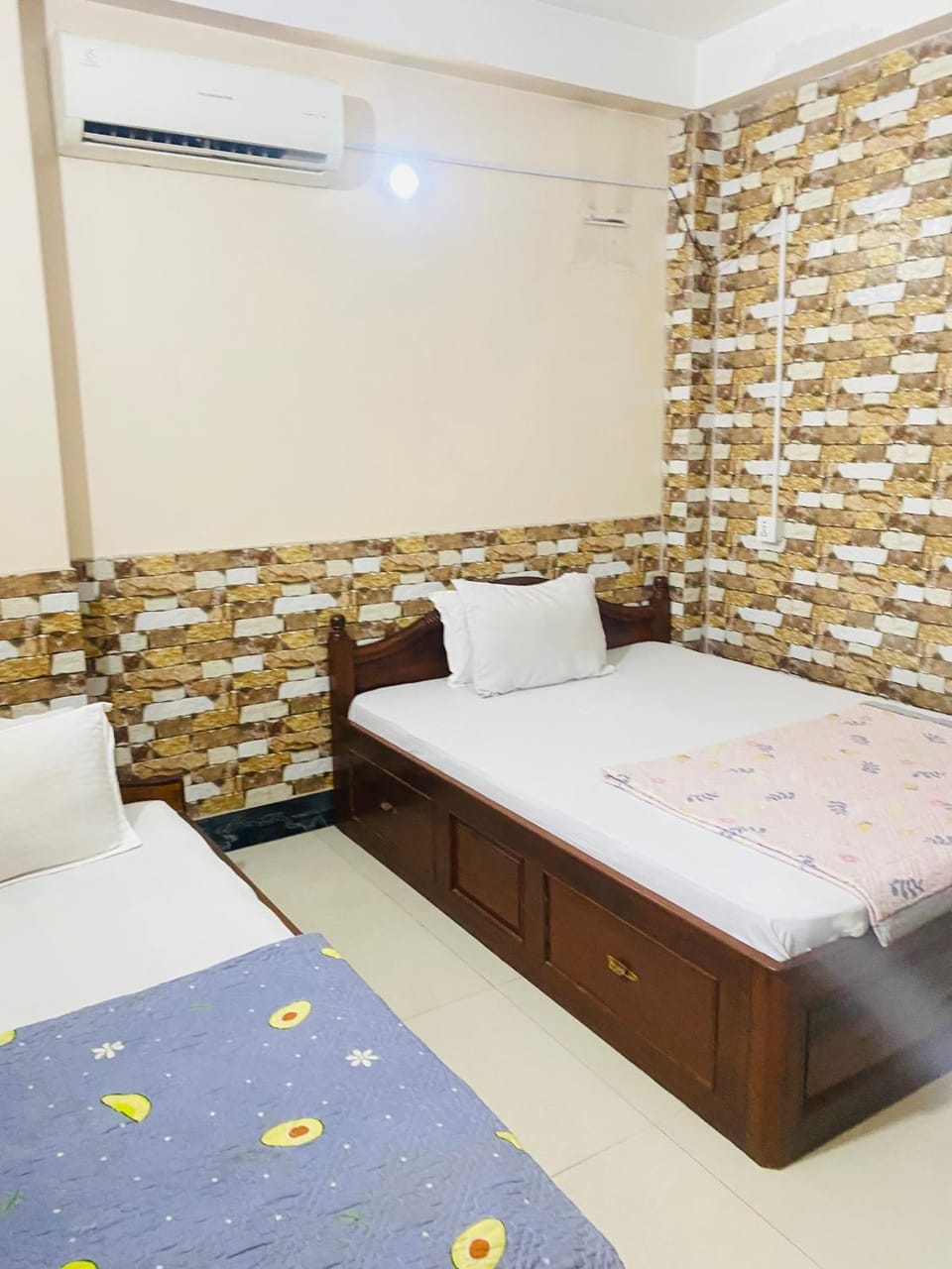 Hotel global damak Bed and Breakfast in Nepal