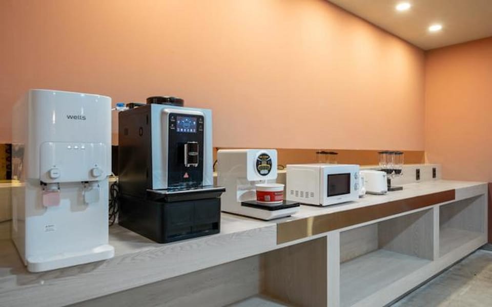 Coffee/tea facilities, Kitchen or kitchenette, Food and drinks, Food, minibar, oven, toaster