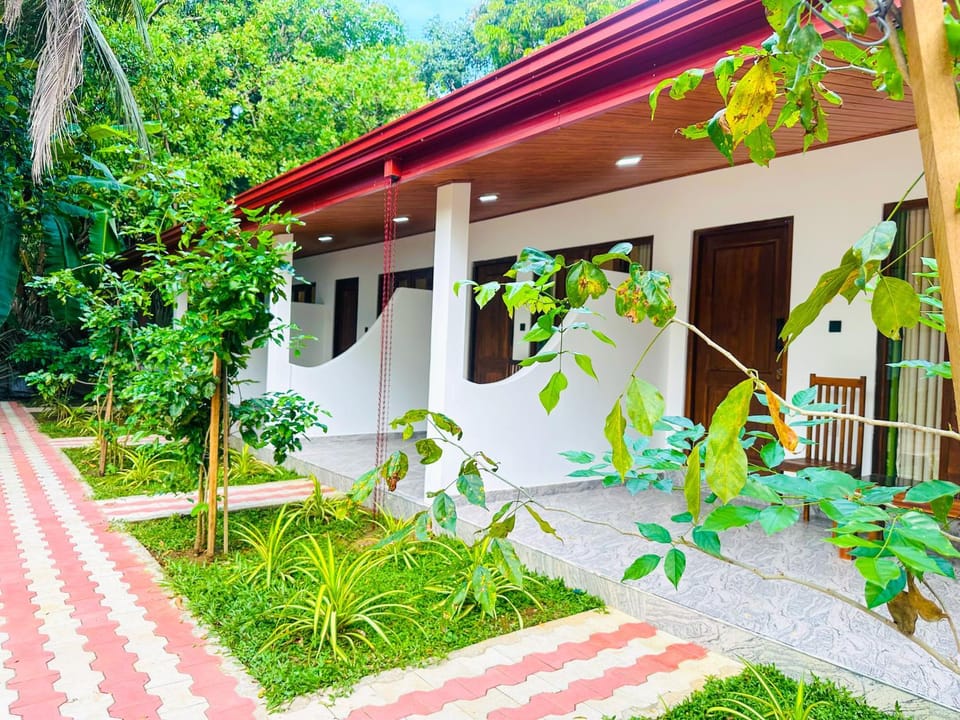 Property building, Spring, Day, Garden, Garden view
