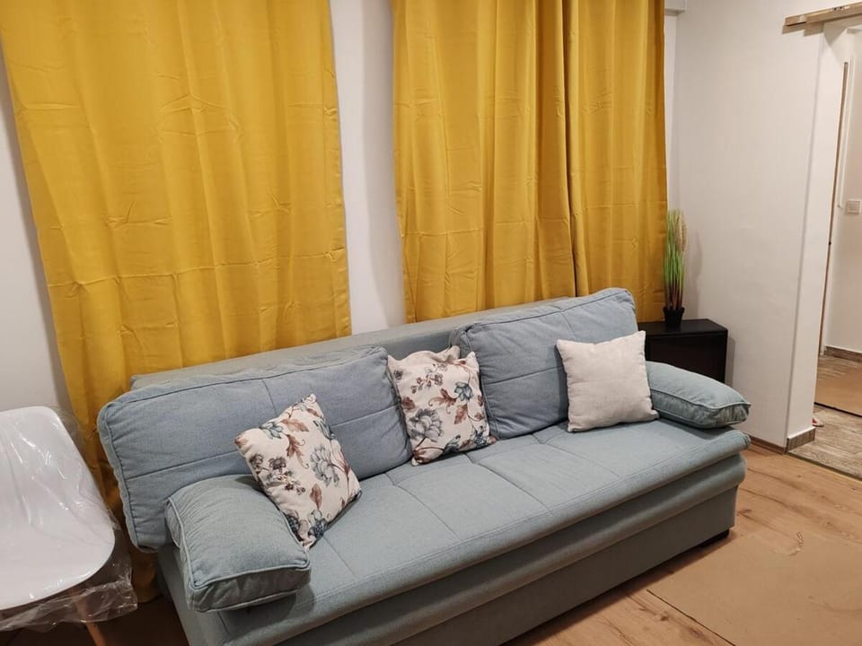 Living room, Diving