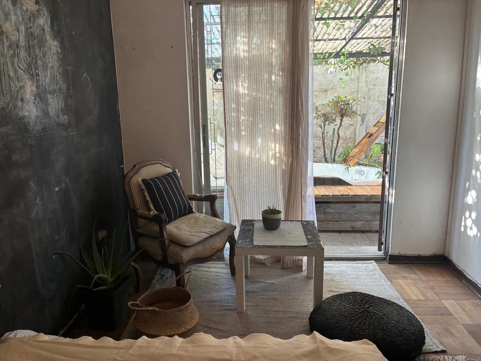 Casa n e g r a guest room Bed and Breakfast in Providencia