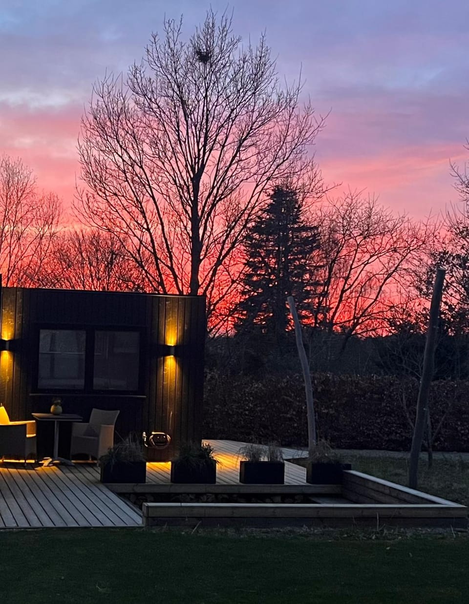 Natural landscape, Garden, Garden, Balcony/Terrace, Garden view, Sunset
