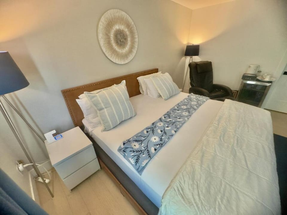AeroZen Smart 3BR Hub House in Dieppe