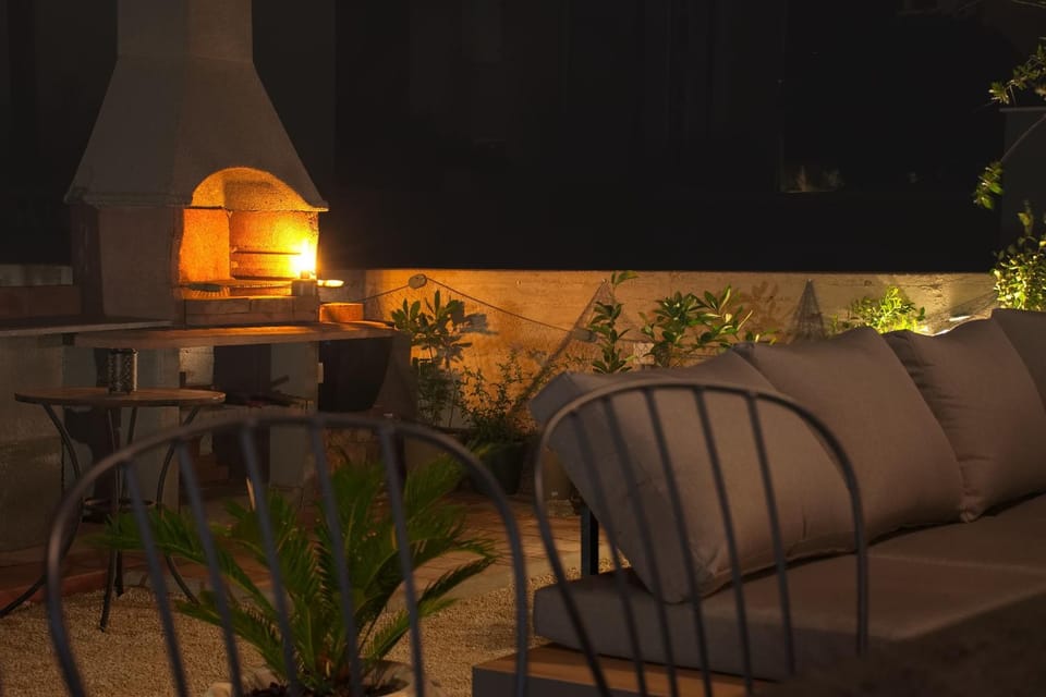Patio, Night