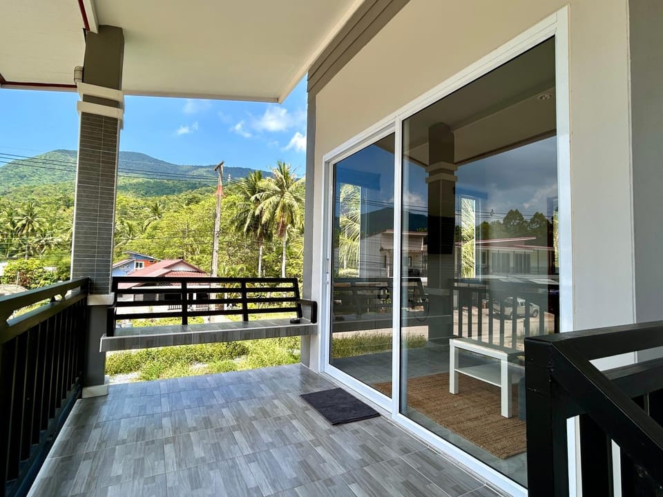 View (from property/room), Balcony/Terrace, Garden view, Mountain view