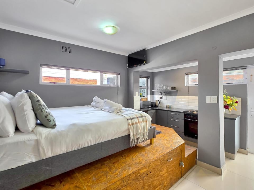 Monreith Private Studio in Sea Point Apartment in Sea Point
