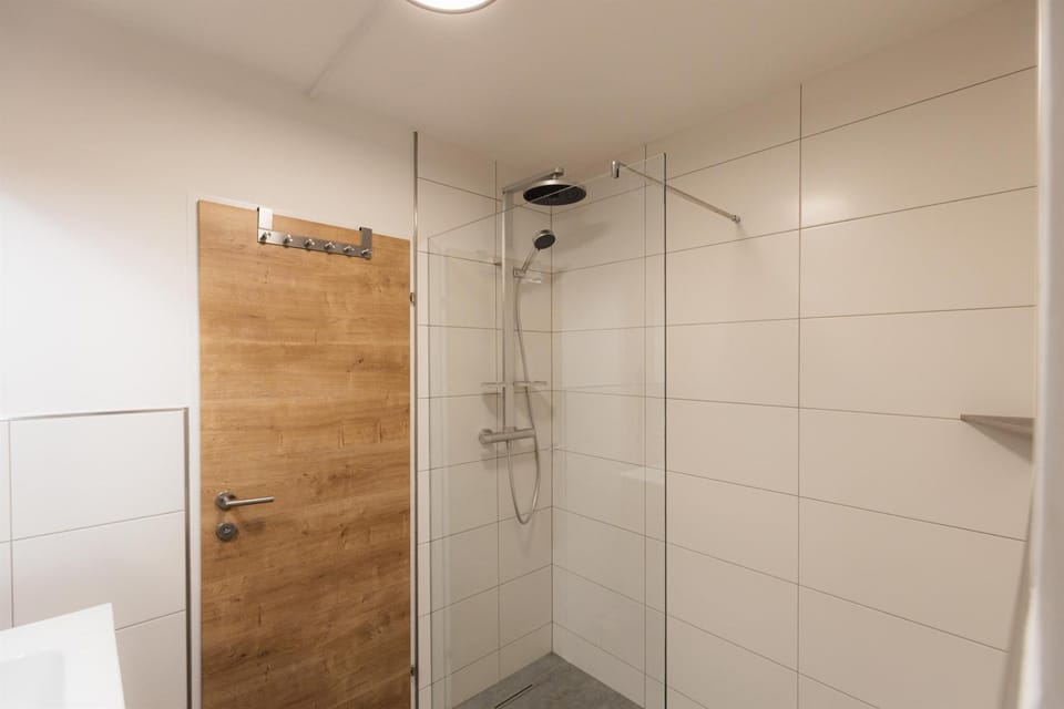 Alpine Studio - Ski, Lake & City Apartment in Zell am See